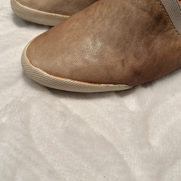 Frye Shoes - Picture 12 of 13